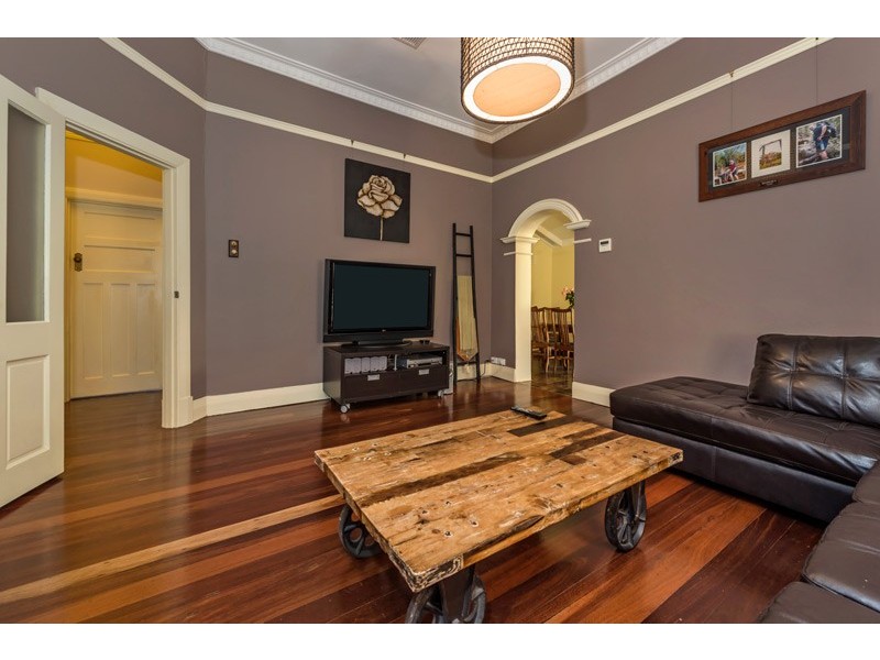 8 Stephen Street, Guildford WA 6055