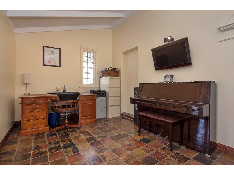 8 Stephen Street, Guildford WA 6055