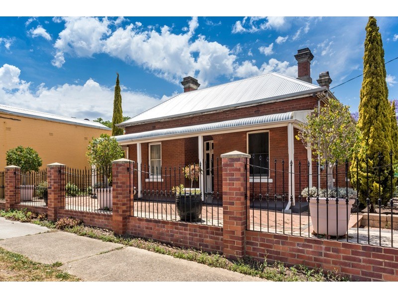 62 East Street, Guildford WA 6055