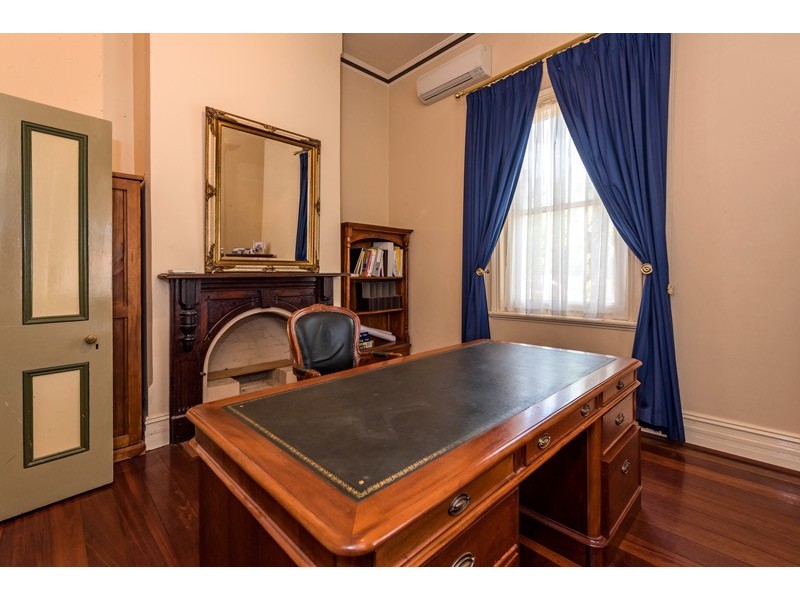 62 East Street, Guildford WA 6055