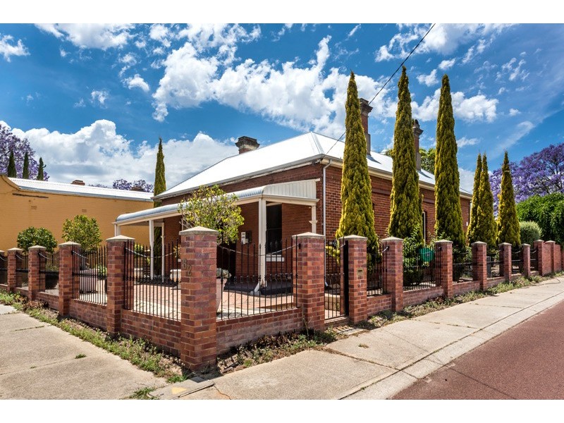 62 East Street, Guildford WA 6055