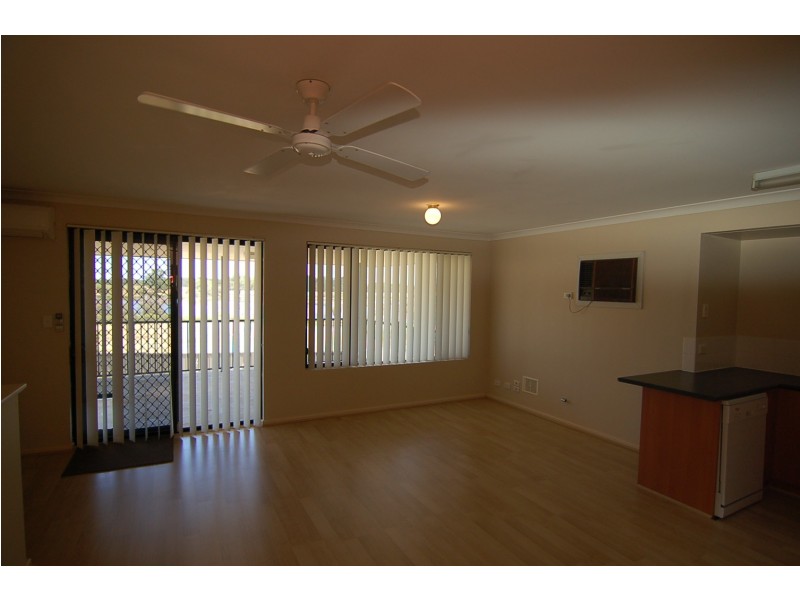 24/11 Elvire Street, Viveash WA 6056