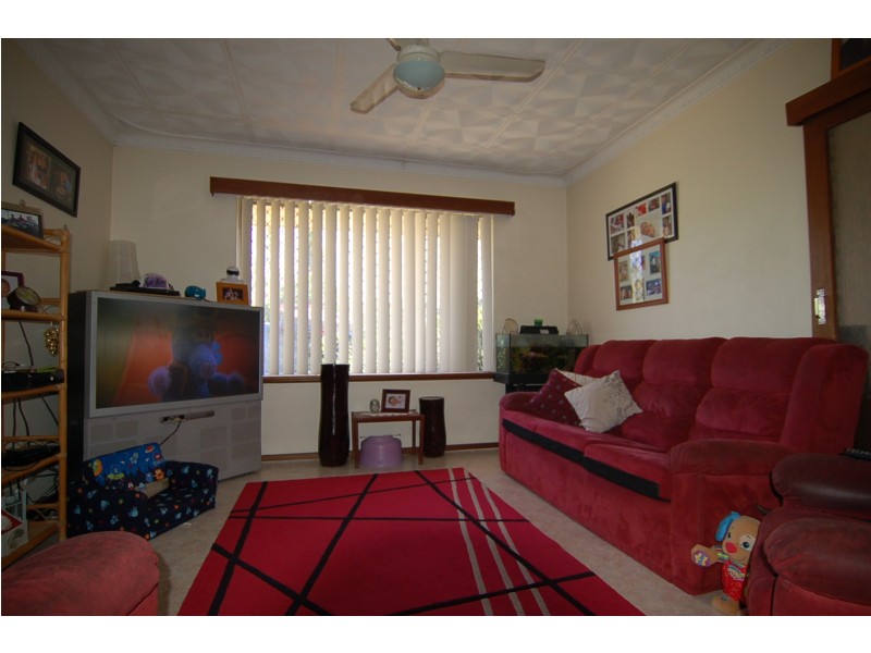 49 Spring Avenue, Midland WA 6056