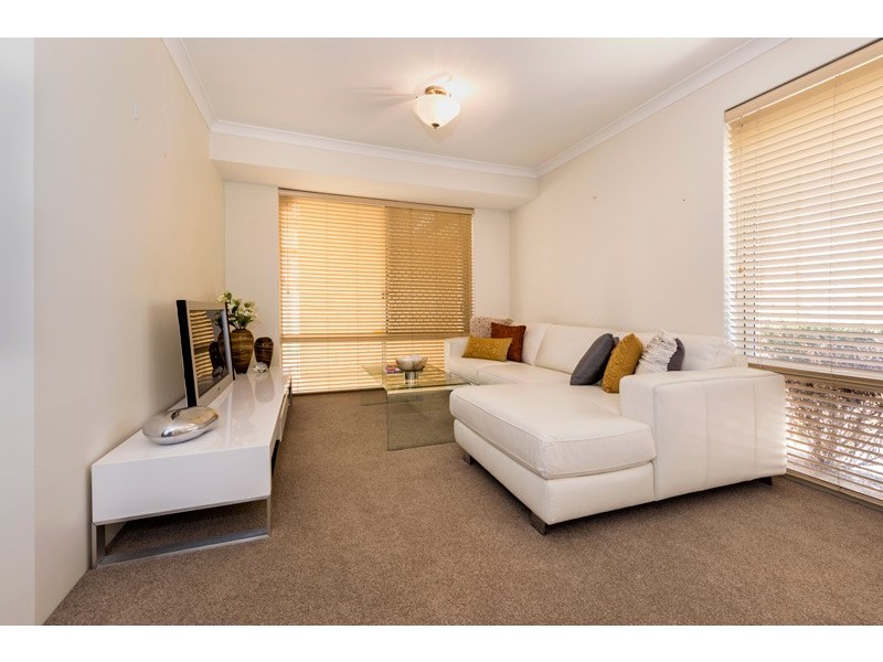 12 Janeville Place, South Guildford WA 6055