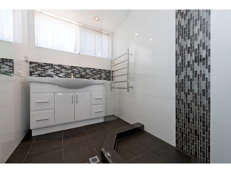 12 Janeville Place, South Guildford WA 6055