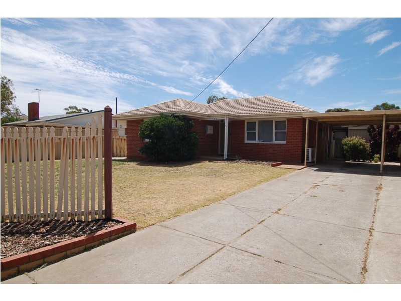 11 Caporn Street, Bullsbrook WA 6084