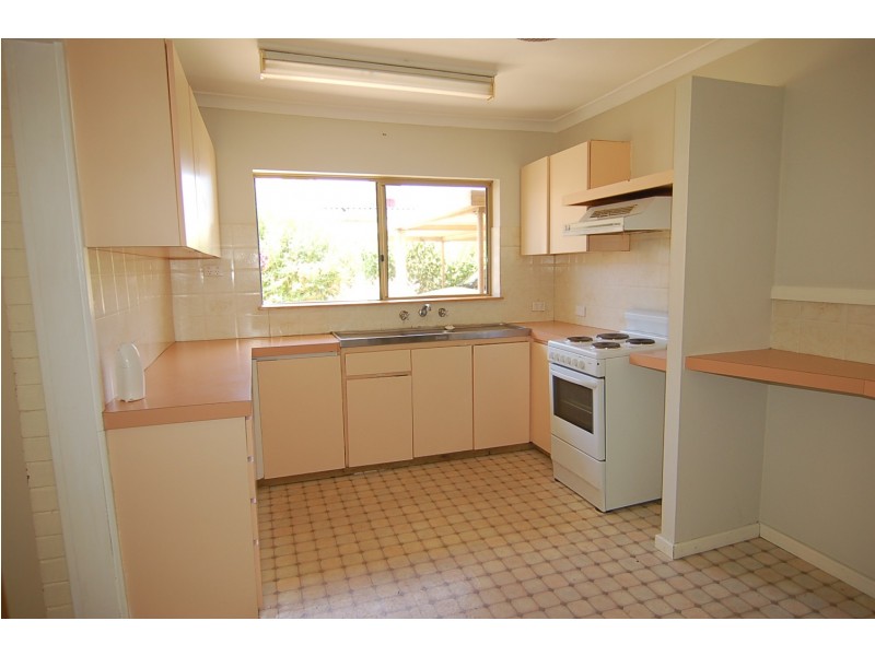 11 Caporn Street, Bullsbrook WA 6084