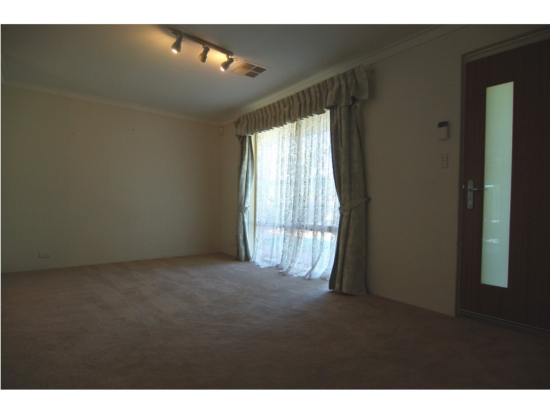 9 Blockley Way, Bassendean WA 6054