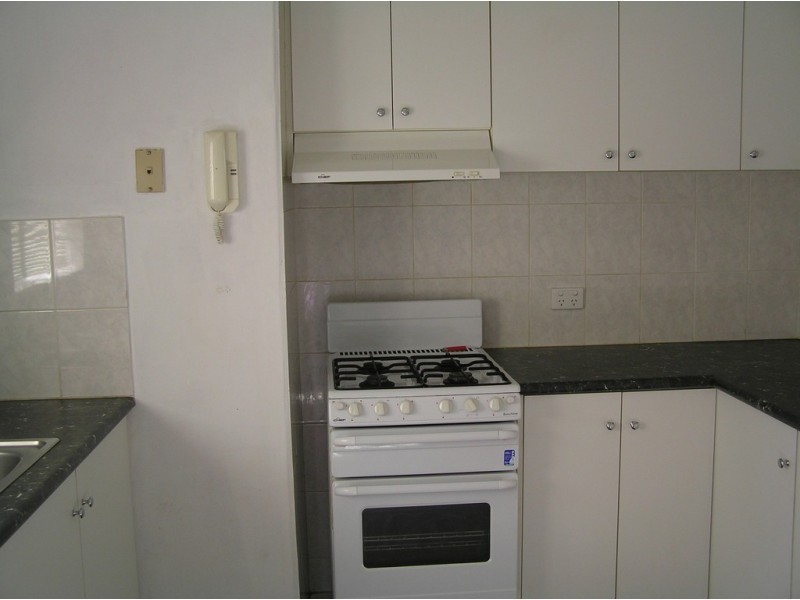 2/26 Morrit Way, Parmelia WA 6167