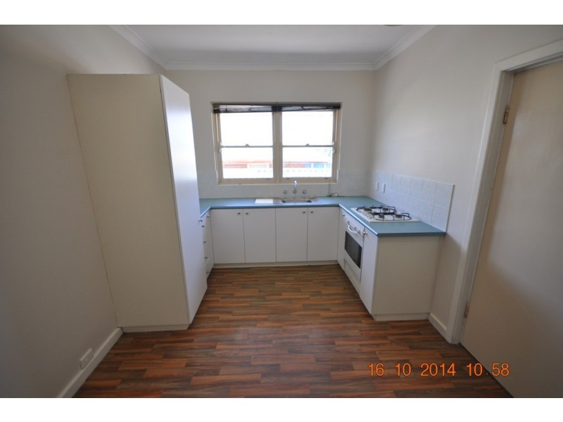 9 Stroughton Rd, Westminster WA 6061