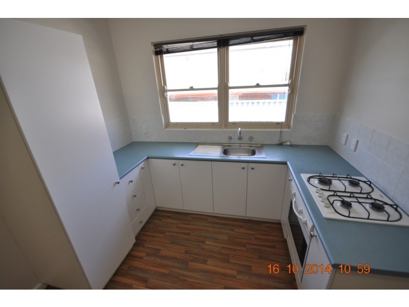 9 Stroughton Rd, Westminster WA 6061