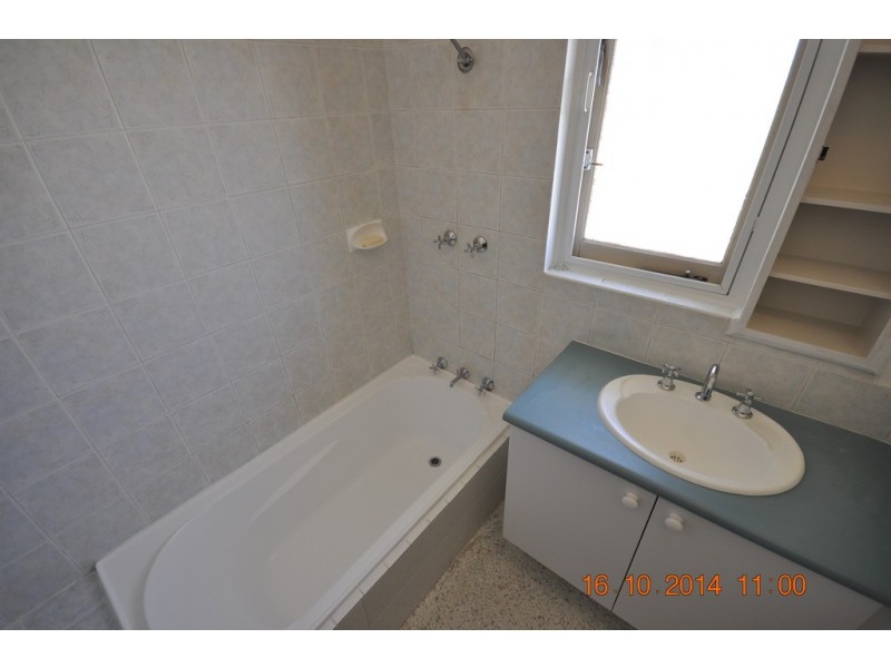 9 Stroughton Rd, Westminster WA 6061