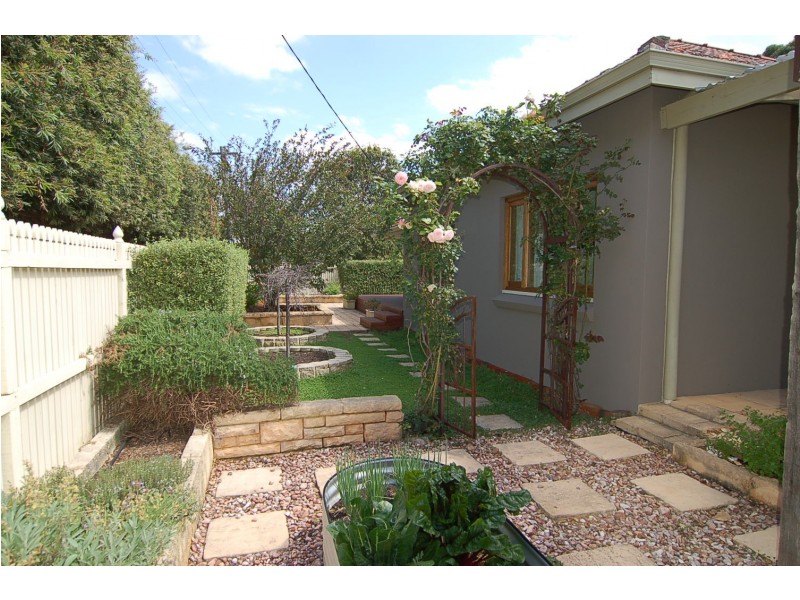 44 Swan Street, Guildford WA 6055