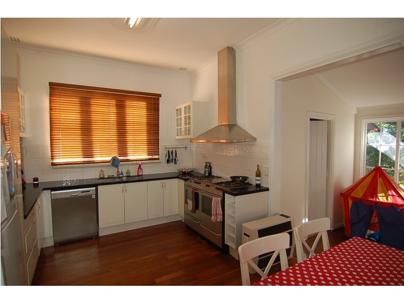 2 Olive Street, Guildford WA 6055