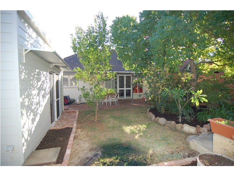 2 Olive Street, Guildford WA 6055