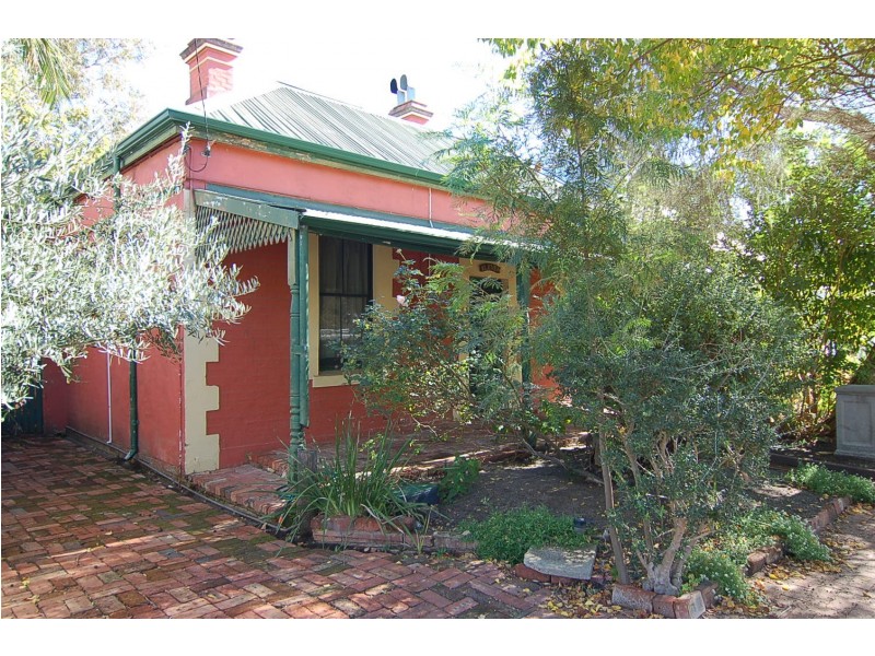 11 Hugh Street, Guildford WA 6055