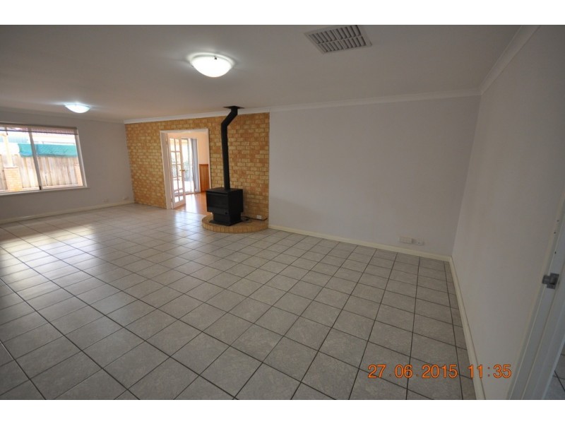 32 Rothesay Heights, Mindarie WA 6030