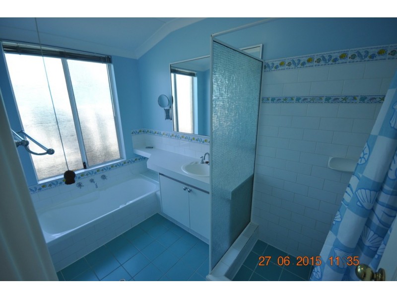 32 Rothesay Heights, Mindarie WA 6030