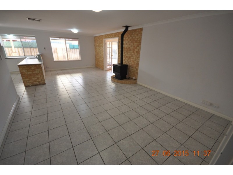 32 Rothesay Heights, Mindarie WA 6030