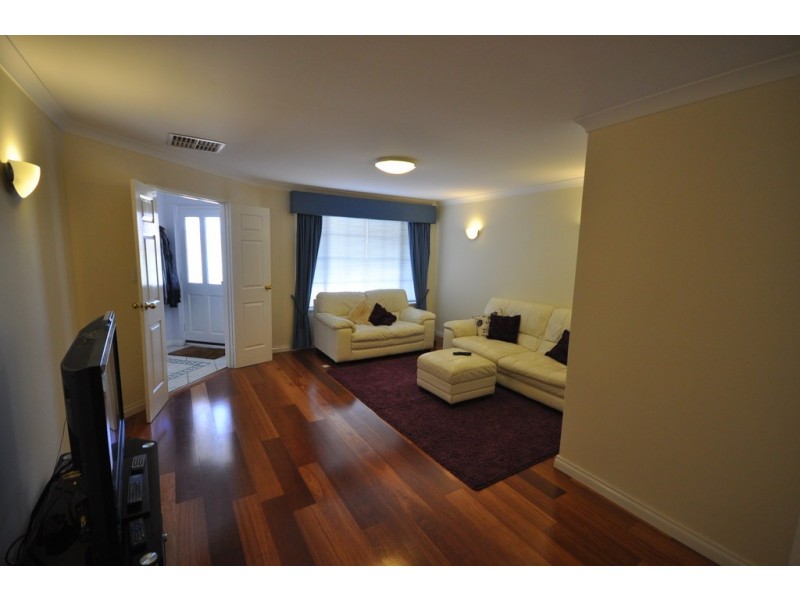 32 Rothesay Heights, Mindarie WA 6030