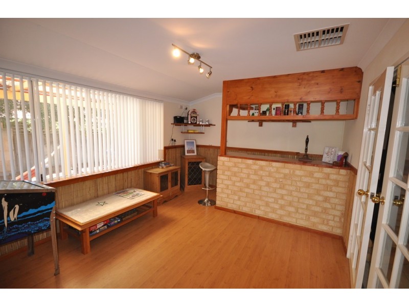 32 Rothesay Heights, Mindarie WA 6030