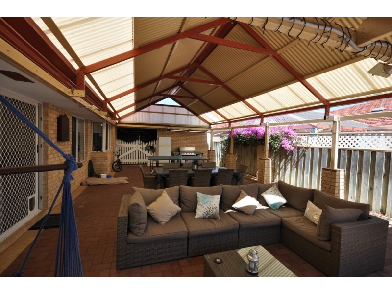 32 Rothesay Heights, Mindarie WA 6030