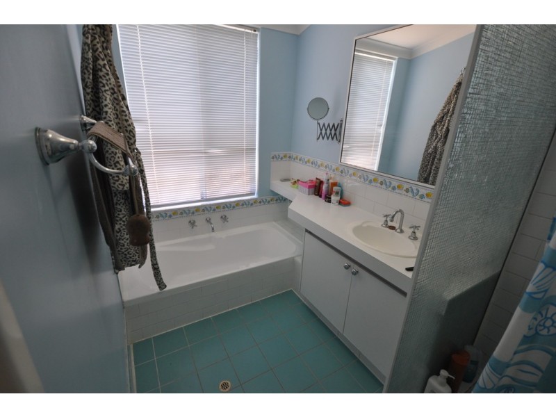 32 Rothesay Heights, Mindarie WA 6030