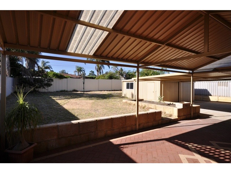 27 Oakleaf Cir, Mirrabooka WA 6061