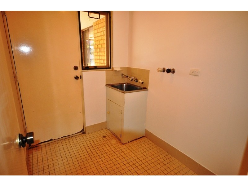 27 Oakleaf Cir, Mirrabooka WA 6061