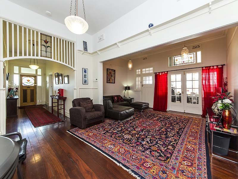 43 Devon Rd, Bassendean WA 6054