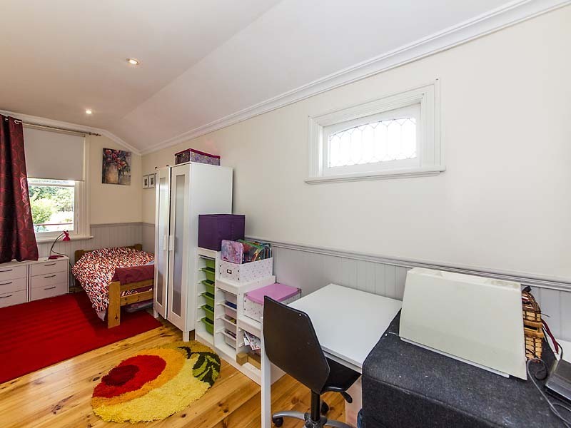 43 Devon Rd, Bassendean WA 6054