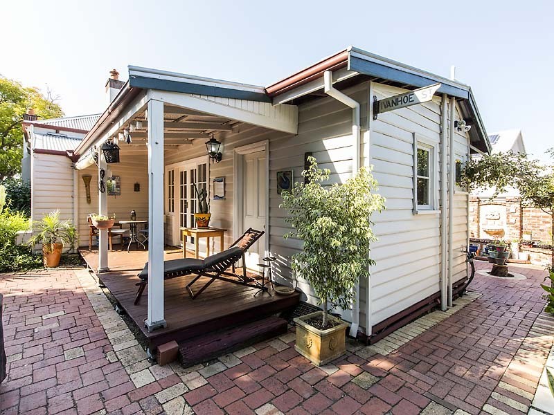 43 Devon Rd, Bassendean WA 6054