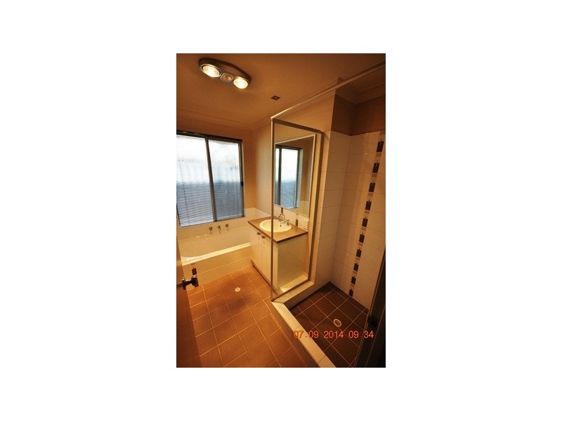 35 Dulegal Way, Aveley WA 6069