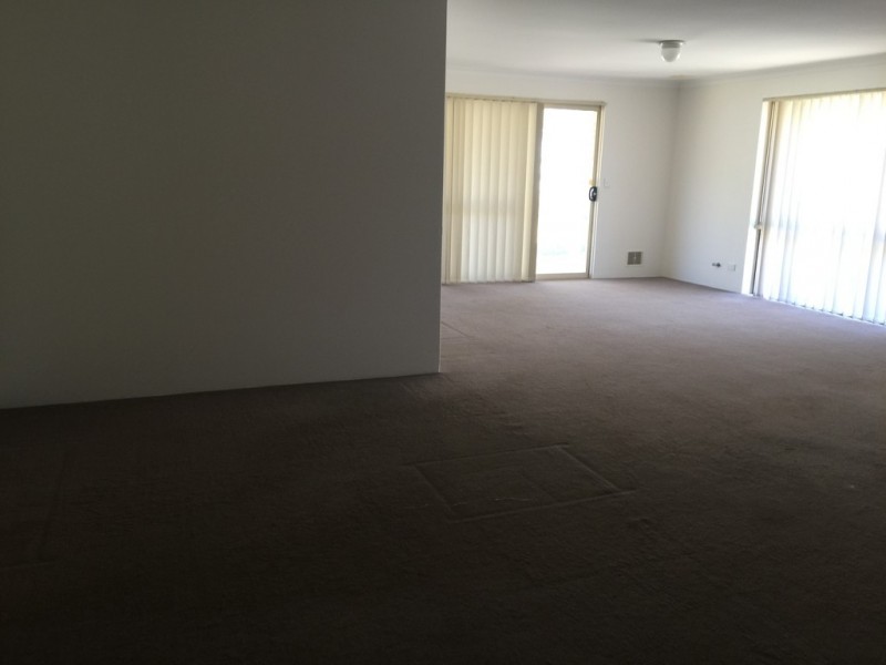 28 Hudleston Rise, Alexander Heights WA 6064