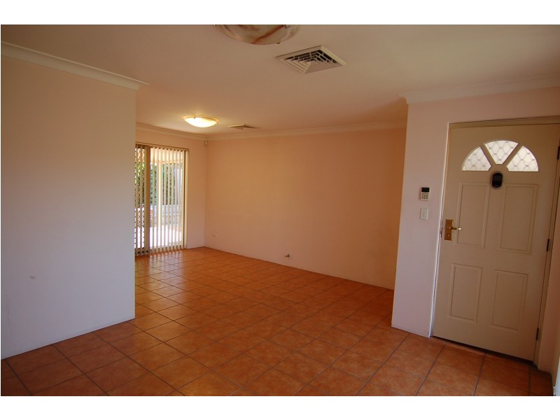 1/56 Ivanhoe St, Bassendean WA 6054