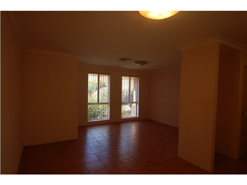 1/56 Ivanhoe St, Bassendean WA 6054