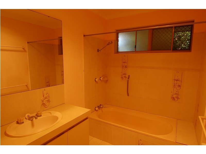 1/56 Ivanhoe St, Bassendean WA 6054