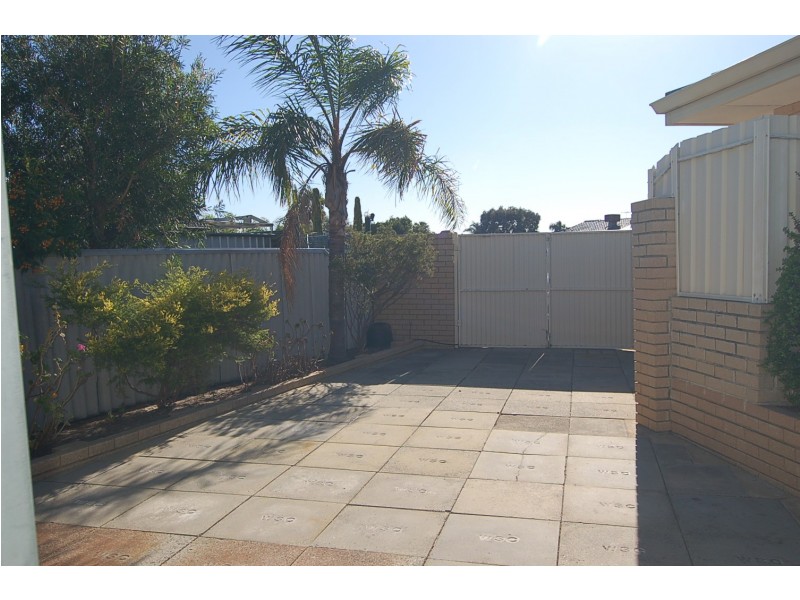 7A Mawi Cove, Marangaroo WA 6064