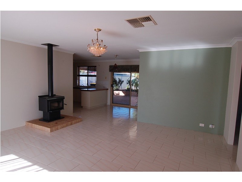 7A Mawi Cove, Marangaroo WA 6064