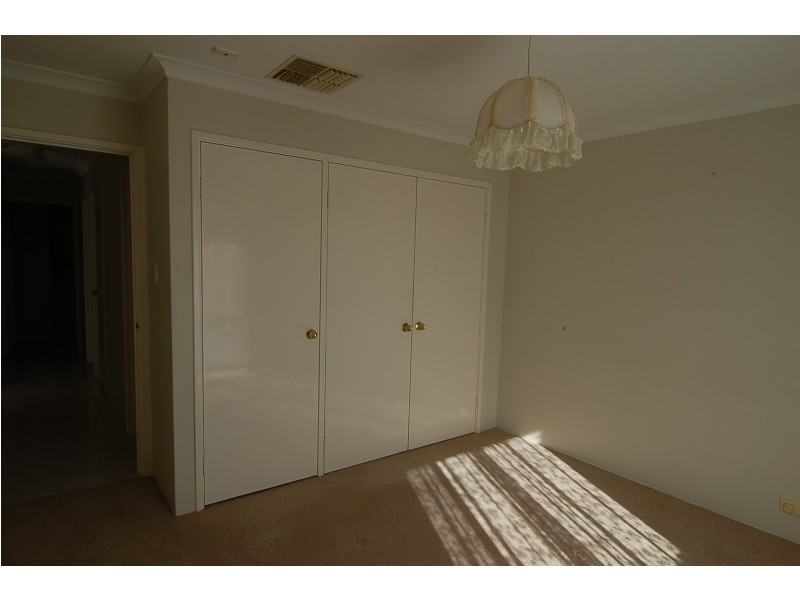 7A Mawi Cove, Marangaroo WA 6064