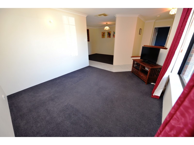 41 Mallina Circuit, Carramar WA 6031