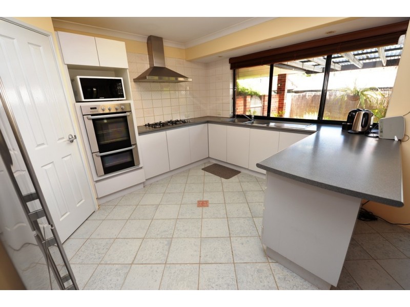 41 Mallina Circuit, Carramar WA 6031