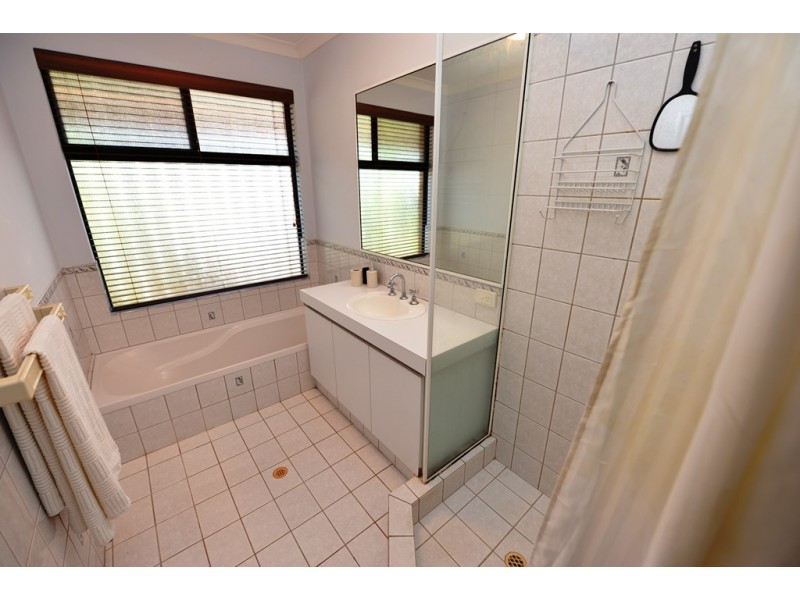 41 Mallina Circuit, Carramar WA 6031