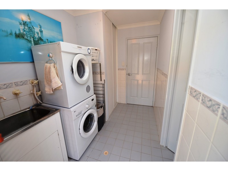 41 Mallina Circuit, Carramar WA 6031