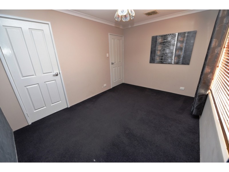 41 Mallina Circuit, Carramar WA 6031