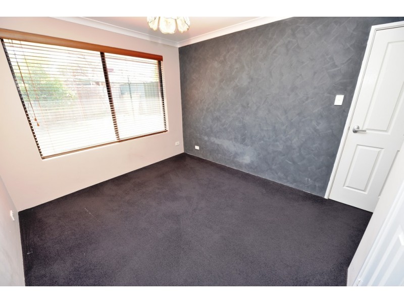 41 Mallina Circuit, Carramar WA 6031