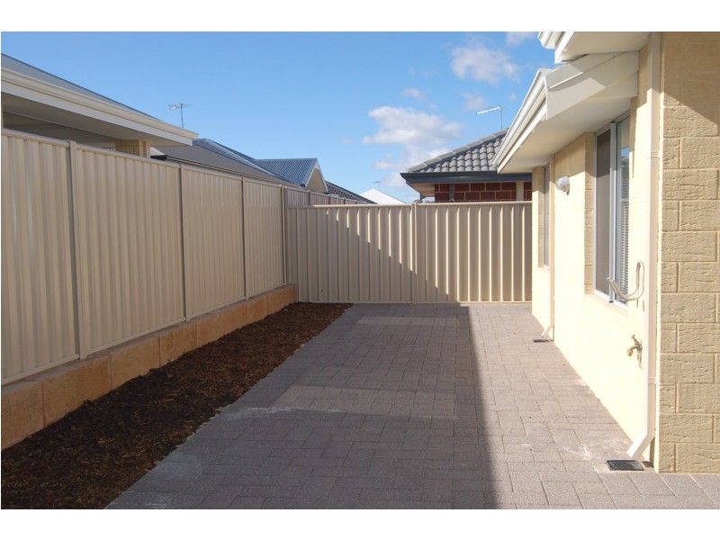 26 Albillo Parade, Caversham WA 6055