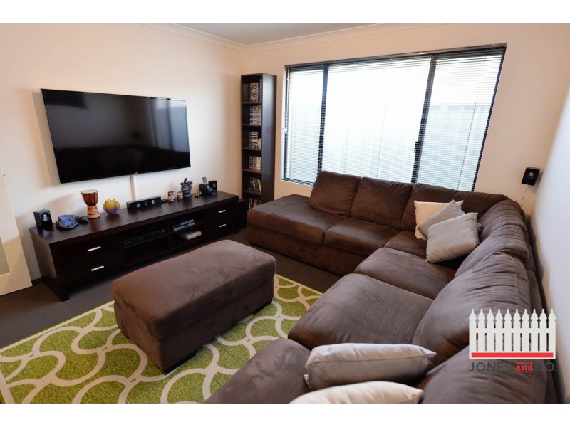 4 Yanchep Link, Jane Brook WA 6056