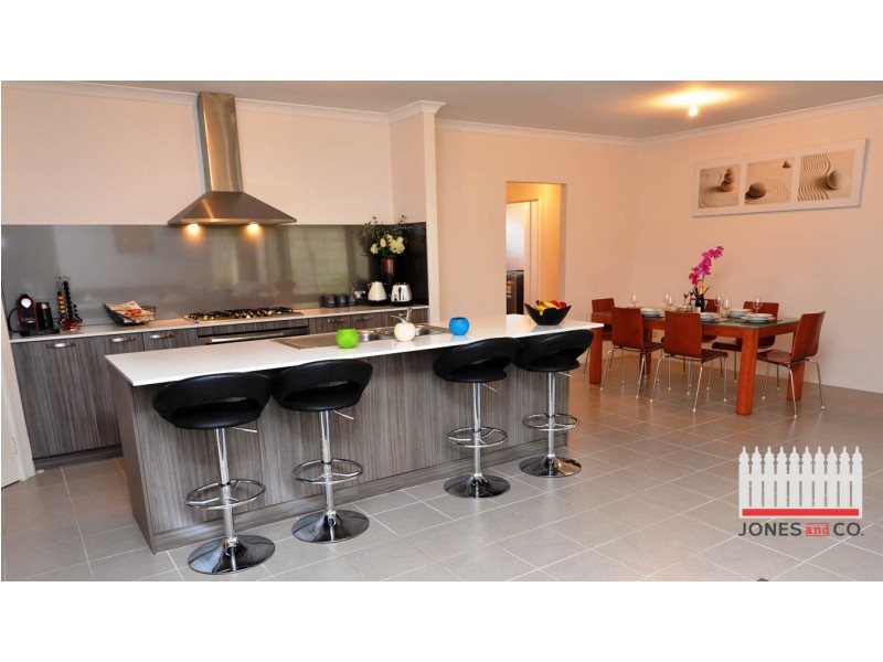 4 Yanchep Link, Jane Brook WA 6056