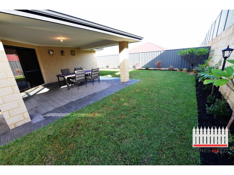 4 Yanchep Link, Jane Brook WA 6056